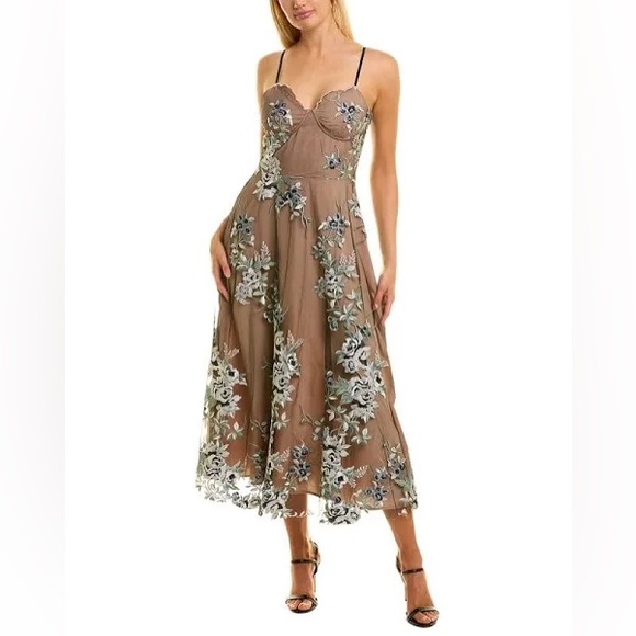 SAU‎ Lee Gabriella Embroidered Dress size 10 NWT
